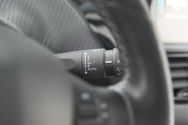 Peugeot 2008 PureTech 110 Allure | Trekhaak | Apple Carplay | Parkeersensoren | Navigatie