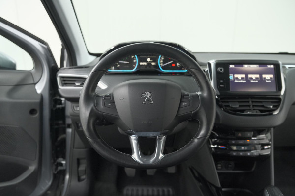 Peugeot 2008 PureTech 110 Allure | Trekhaak | Apple Carplay | Parkeersensoren | Navigatie