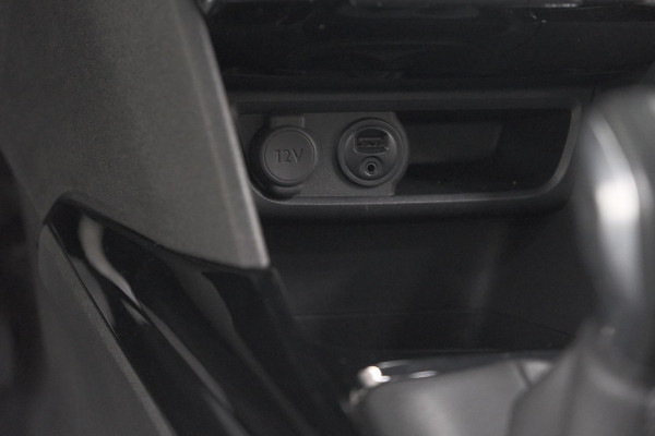 Peugeot 2008 PureTech 110 Allure | Trekhaak | Apple Carplay | Parkeersensoren | Navigatie