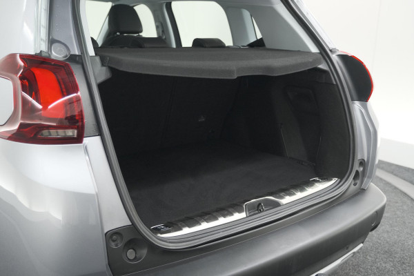 Peugeot 2008 PureTech 110 Allure | Trekhaak | Apple Carplay | Parkeersensoren | Navigatie