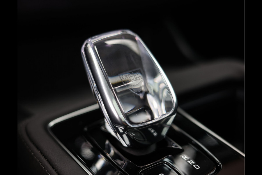 Volvo XC90 T8 AWD Ultra Dark | Direct beschikbaar - luchtvering - trekhaak