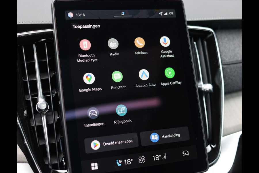 Volvo XC90 T8 AWD Ultra Dark | Direct beschikbaar - luchtvering - trekhaak