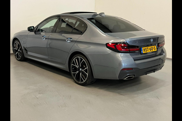 BMW 5 Serie 530e M Sport / Schuifdak / BTW / 20" LM / CarPlay