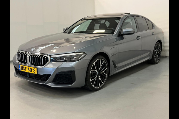 BMW 5 Serie 530e M Sport / Schuifdak / BTW / 20" LM / CarPlay