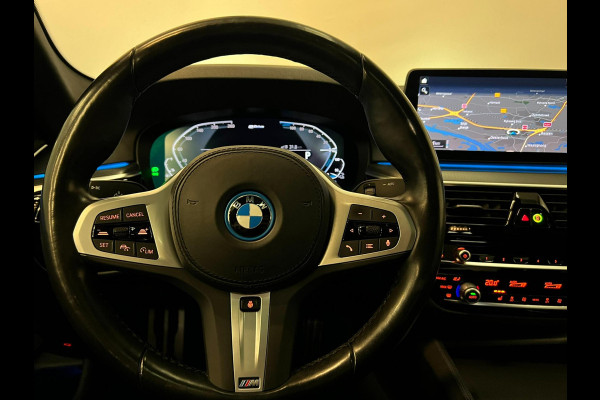 BMW 5 Serie 530e M Sport / Schuifdak / BTW / 20" LM / CarPlay