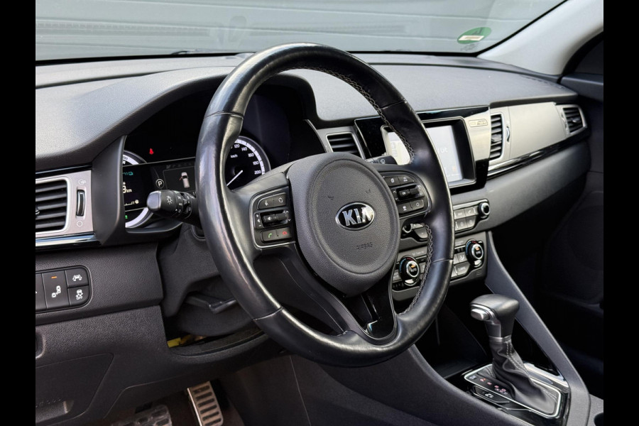 Kia Niro 1.6 GDi Hybrid SportsLine 2e Eigenaar,Camera,Navi,Leder,Clima,Cruise,Stoelverw.Stuurverw.Stoelventilatie,Pdc,Lm velgen,N.A.P,Nieuwe Apk bij Aflevering