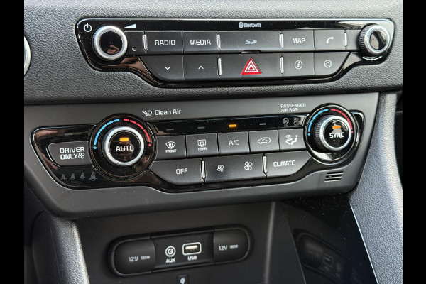 Kia Niro 1.6 GDi Hybrid SportsLine 2e Eigenaar,Camera,Navi,Leder,Clima,Cruise,Stoelverw.Stuurverw.Stoelventilatie,Pdc,Lm velgen,N.A.P,Nieuwe Apk bij Aflevering