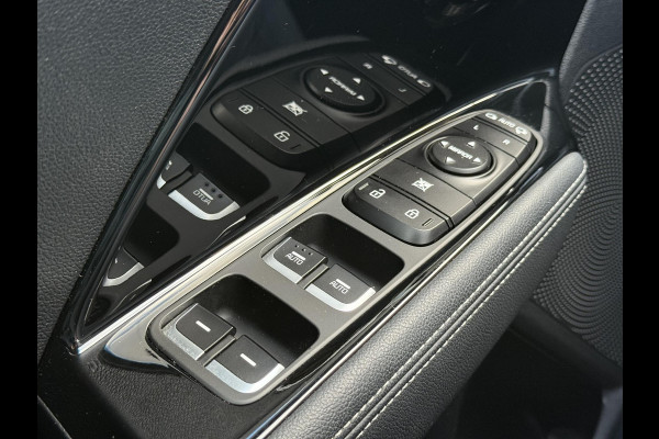 Kia Niro 1.6 GDi Hybrid SportsLine 2e Eigenaar,Camera,Navi,Leder,Clima,Cruise,Stoelverw.Stuurverw.Stoelventilatie,Pdc,Lm velgen,N.A.P,Nieuwe Apk bij Aflevering