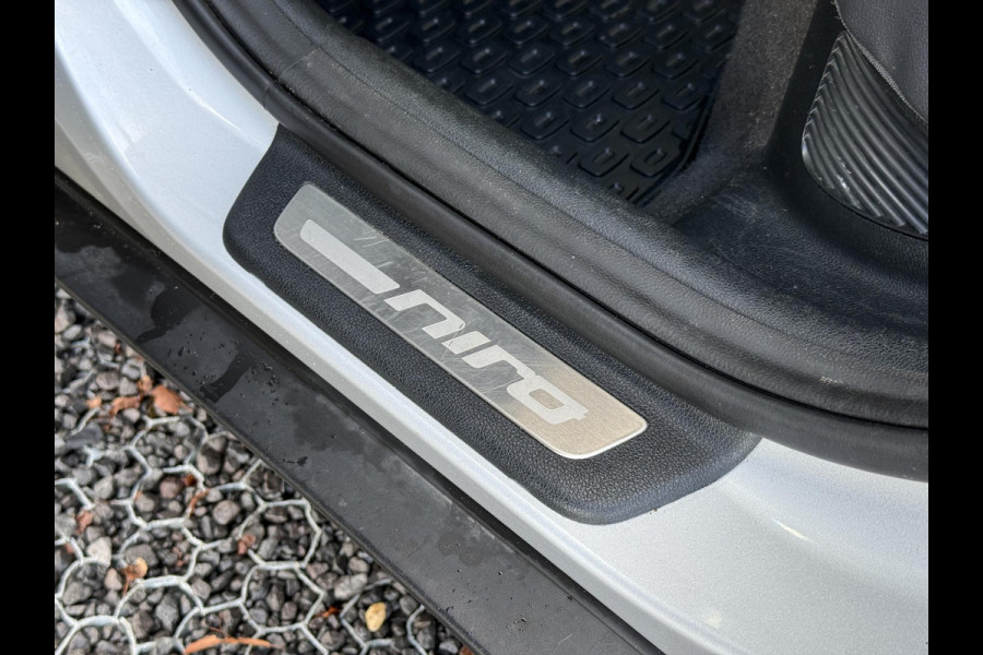 Kia Niro 1.6 GDi Hybrid SportsLine 2e Eigenaar,Camera,Navi,Leder,Clima,Cruise,Stoelverw.Stuurverw.Stoelventilatie,Pdc,Lm velgen,N.A.P,Nieuwe Apk bij Aflevering