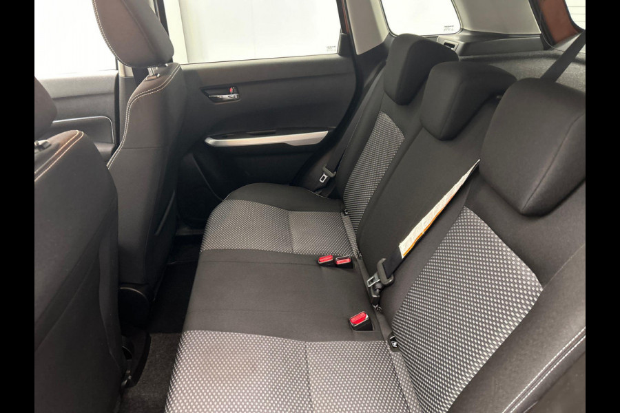 Suzuki Vitara 1.6 Exclusive Carplay Camera Navigatie Climate-control Cruise Stoelverwarming