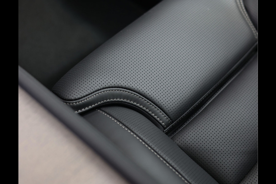 Volvo XC90 T8 AWD Ultra Dark | Platinum Grey - Direct beschikbaar!