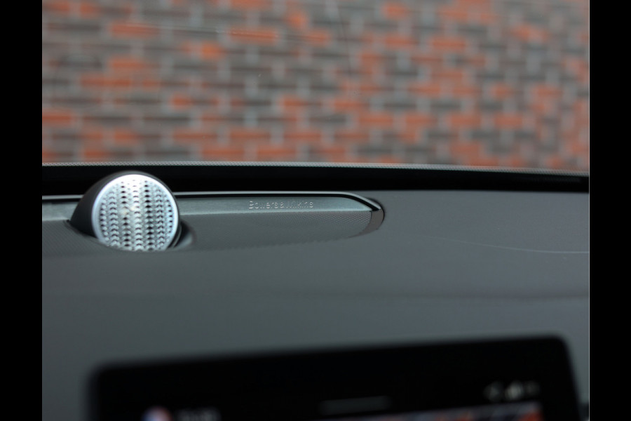 Volvo XC90 T8 AWD Ultra Dark | Platinum Grey - Direct beschikbaar!