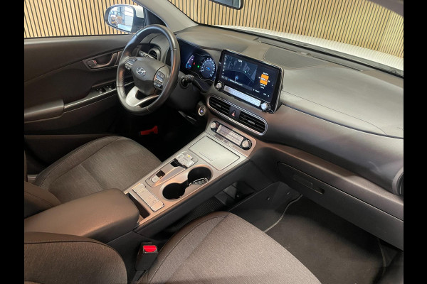 Hyundai Kona EV Comfort 64 kWh|FACELIFT|3-FASE|ACC|CAMERA|CARPLAY|NAVI|NL- AUTO|NAP|INCL. BTW|1e EIG.|
