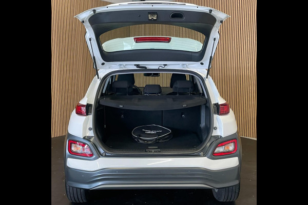 Hyundai Kona EV Comfort 64 kWh|FACELIFT|3-FASE|ACC|CAMERA|CARPLAY|NAVI|NL- AUTO|NAP|INCL. BTW|1e EIG.|