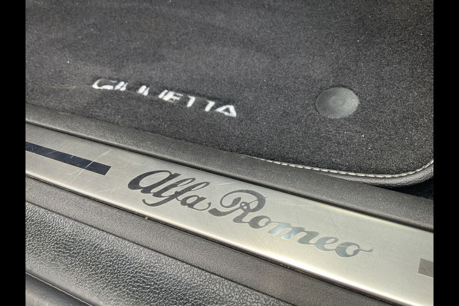 Alfa Romeo Giulietta 1.750 Turbo 241pk Veloce Automaat Carbon Carplay Sport-Stoelen Nav/Cruise Voll.Onderhouden!