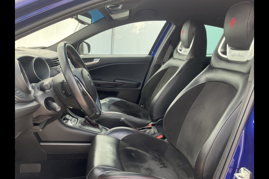 Alfa Romeo Giulietta 1.750 Turbo 241pk Veloce Automaat Carbon Carplay Sport-Stoelen Nav/Cruise Voll.Onderhouden!