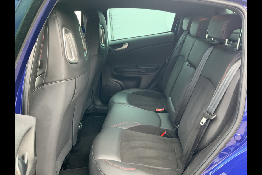 Alfa Romeo Giulietta 1.750 Turbo 241pk Veloce Automaat Carbon Carplay Sport-Stoelen Nav/Cruise Voll.Onderhouden!