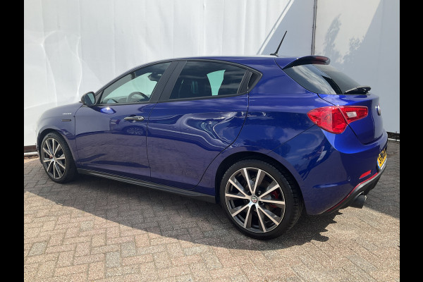 Alfa Romeo Giulietta 1.750 Turbo 241pk Veloce Automaat Carbon Carplay Sport-Stoelen Nav/Cruise Voll.Onderhouden!