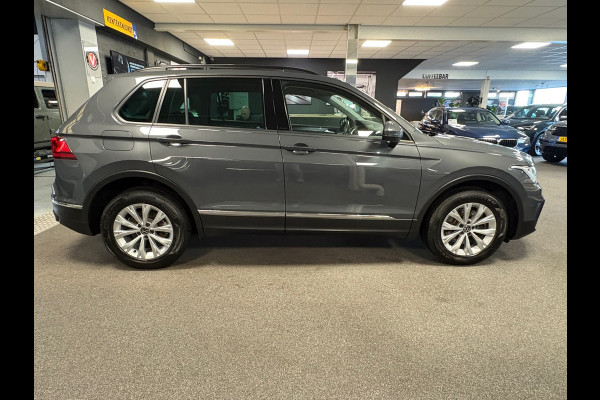 Volkswagen Tiguan 1.4 TSI eHybrid comfort Business+/navi/camera/apple carplay/boeken