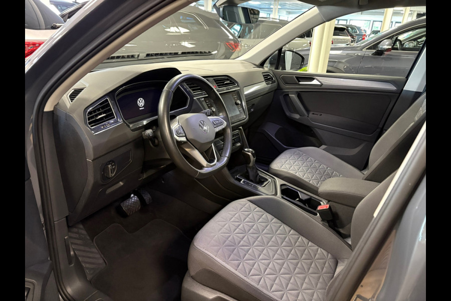 Volkswagen Tiguan 1.4 TSI eHybrid comfort Business+/navi/camera/apple carplay/boeken