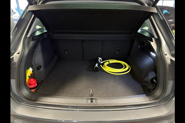 Volkswagen Tiguan 1.4 TSI eHybrid comfort Business+/navi/camera/apple carplay/boeken