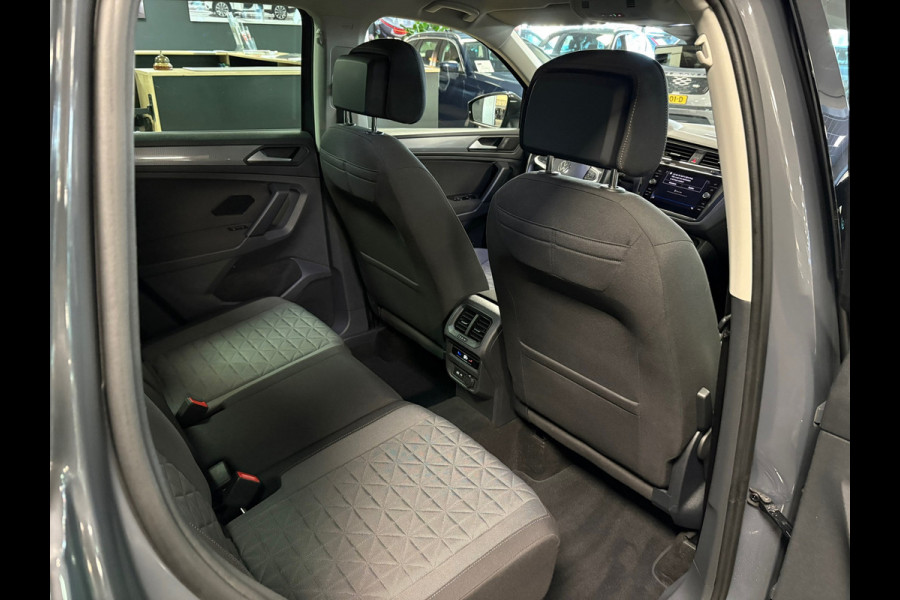Volkswagen Tiguan 1.4 TSI eHybrid comfort Business+/navi/camera/apple carplay/boeken