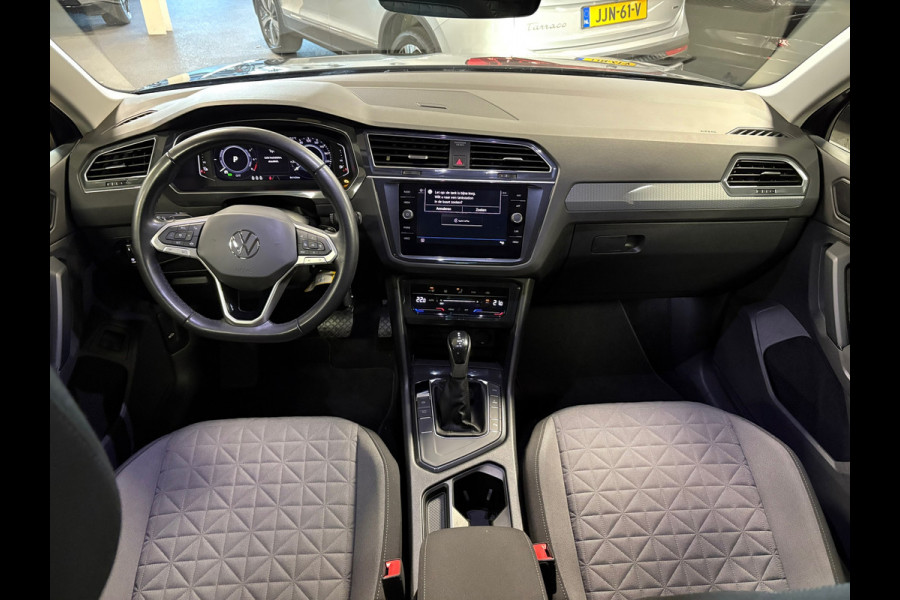 Volkswagen Tiguan 1.4 TSI eHybrid comfort Business+/navi/camera/apple carplay/boeken