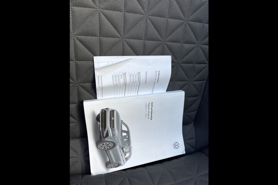 Volkswagen Tiguan 1.4 TSI eHybrid comfort Business+/navi/camera/apple carplay/boeken
