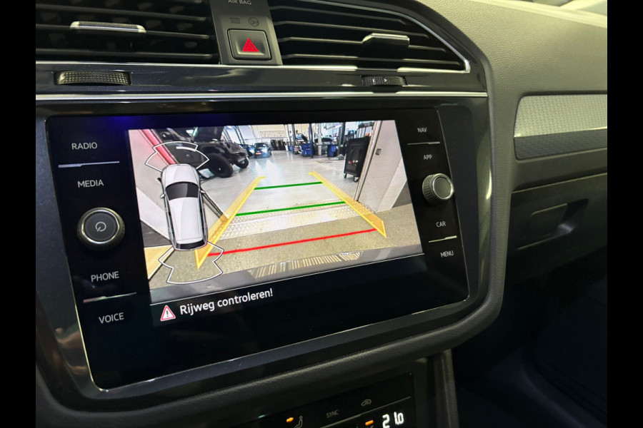 Volkswagen Tiguan 1.4 TSI eHybrid comfort Business+/navi/camera/apple carplay/boeken