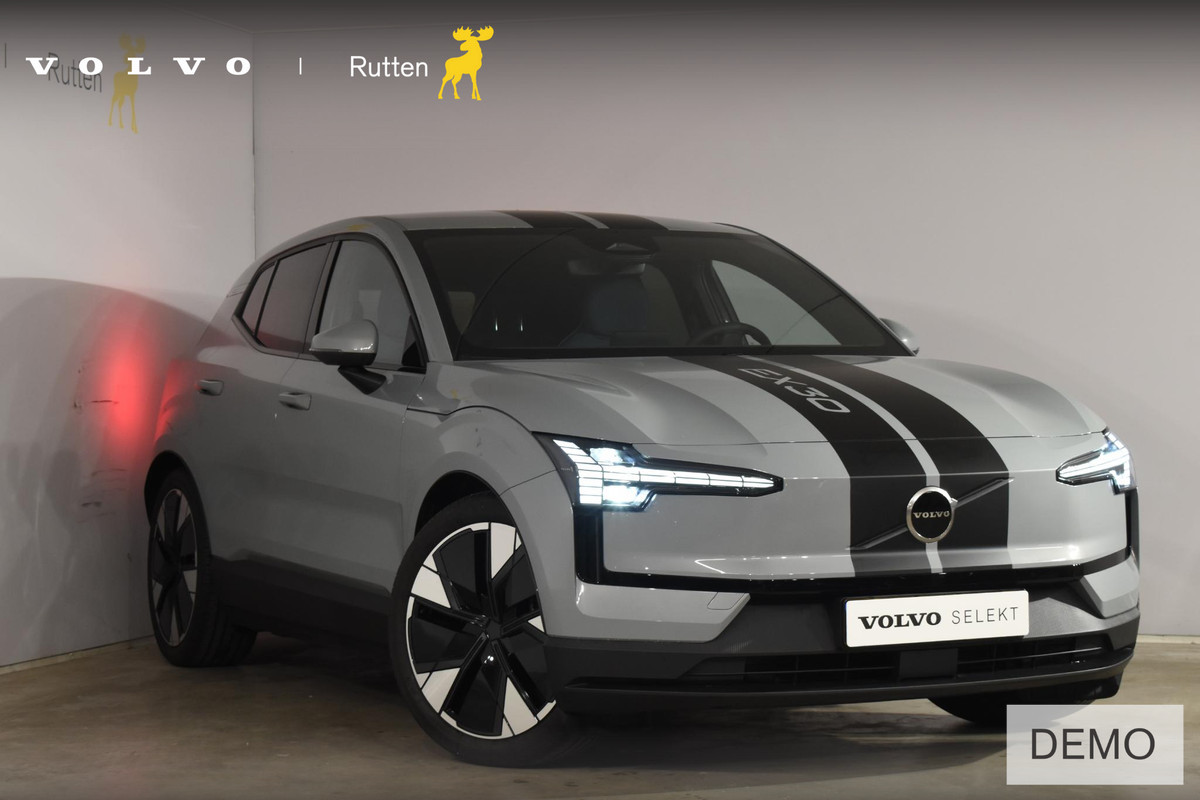 Volvo EX30 272PK Ext. Range Core / Adaptieve Cruise Control/ Dodehoek Detectie / Parkeersensoren/ Achteruitrijcamera/ Warmtepomp/ Google Services/