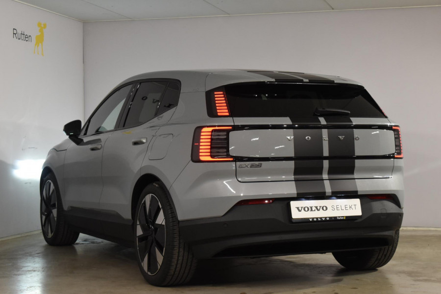 Volvo EX30 272PK Ext. Range Core / Adaptieve Cruise Control/ Climate Pack / Extra getint glas / Dodehoek Detectie / Parkeersensoren/ Achteruitrijcamera/ Warmtepomp/ Google Services/