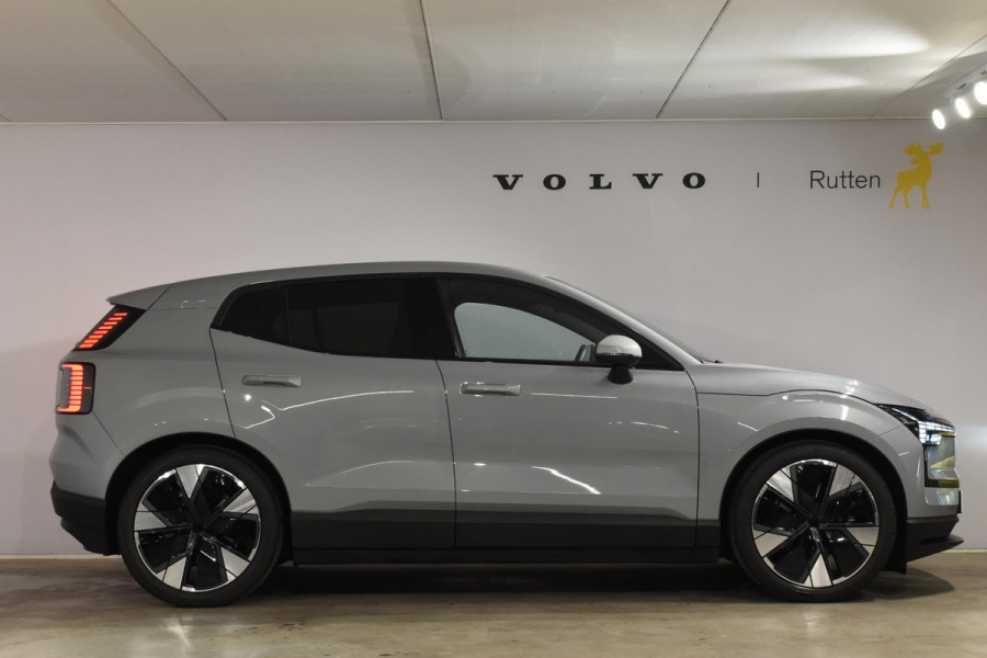 Volvo EX30 272PK Ext. Range Core / Adaptieve Cruise Control/ Climate Pack / Extra getint glas / Dodehoek Detectie / Parkeersensoren/ Achteruitrijcamera/ Warmtepomp/ Google Services/