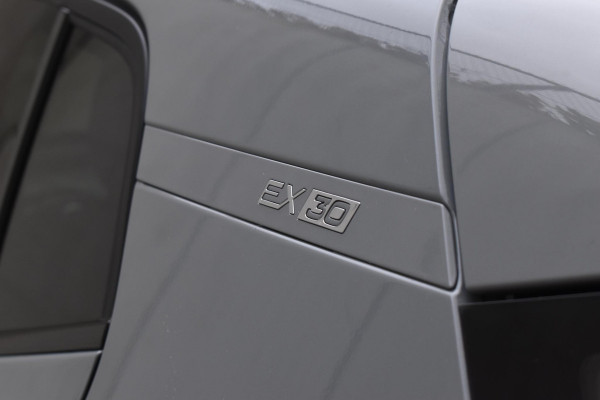 Volvo EX30 272PK Ext. Range Core / Adaptieve Cruise Control/ Climate Pack / Extra getint glas / Dodehoek Detectie / Parkeersensoren/ Achteruitrijcamera/ Warmtepomp/ Google Services/