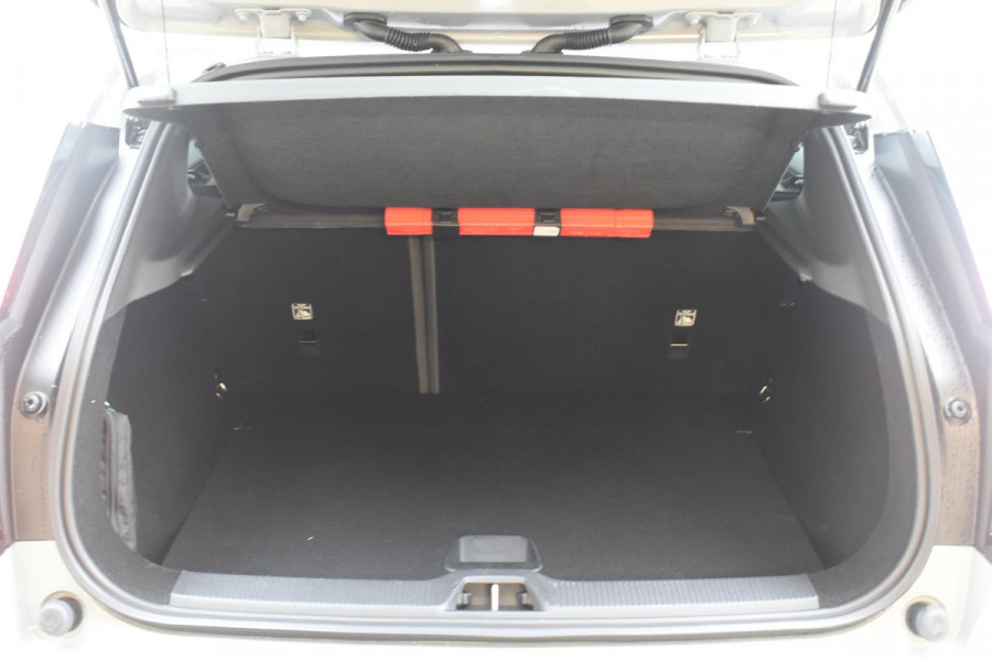 Volvo EX30 272PK Ext. Range Core / Adaptieve Cruise Control/ Climate Pack / Extra getint glas / Dodehoek Detectie / Parkeersensoren/ Achteruitrijcamera/ Warmtepomp/ Google Services/