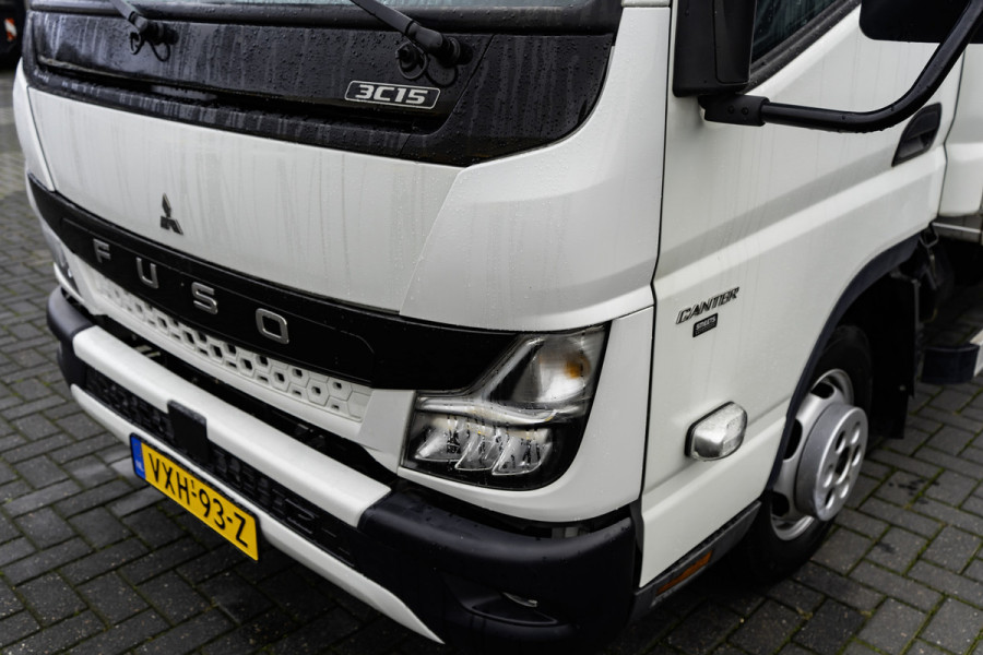 FUSO Canter 3C15 | Bakwagen met laadklep | Automaat | 1000KG Laadklep | Airco