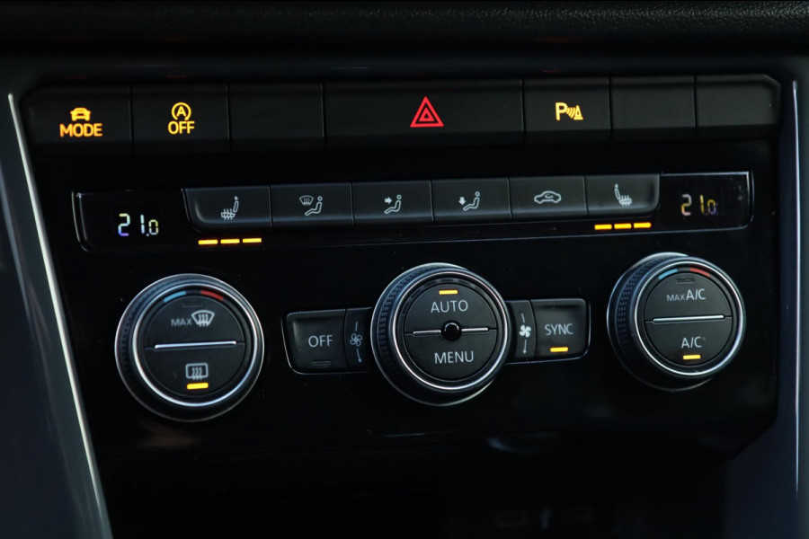 Volkswagen T-Roc 1.5 TSI R-Line / VIRTUAL / CAMERA / ACC / CARPLAY / STOELVERW