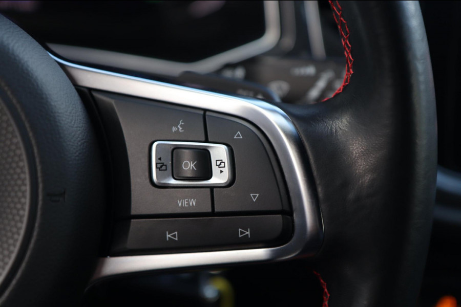 Volkswagen T-Roc 1.5 TSI R-Line / VIRTUAL / CAMERA / ACC / CARPLAY / STOELVERW