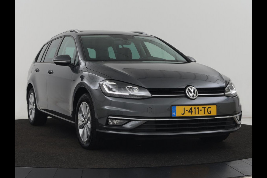 Volkswagen Golf 1.0 TSI Comfortline Business | Panoramadak | Trekhaak | Stoelverwarming | Full LED | Camera | Park Assist | Carplay | Navigatie | Adaptive cruise | DAB | Massage | Climate control