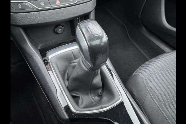 Peugeot 308 1.2 PureTech Blue Lion | Panoramadak | Navigatie | Lichtmetalen Velgen | Parkeersensoren |