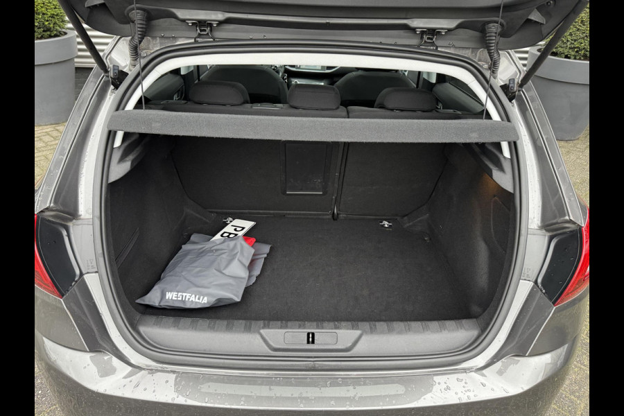 Peugeot 308 1.2 PureTech Blue Lion | Panoramadak | Navigatie | Lichtmetalen Velgen | Parkeersensoren |