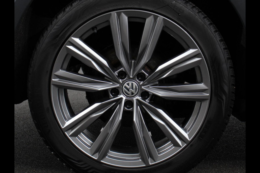 Volkswagen Tiguan Allspace 1.5 TSI DSG Comfortline 7p. | Climate Control | Camera | Parkeer sensoren | Trekhaak | Electrisch bedienbare achterklep | Stoelverwarming