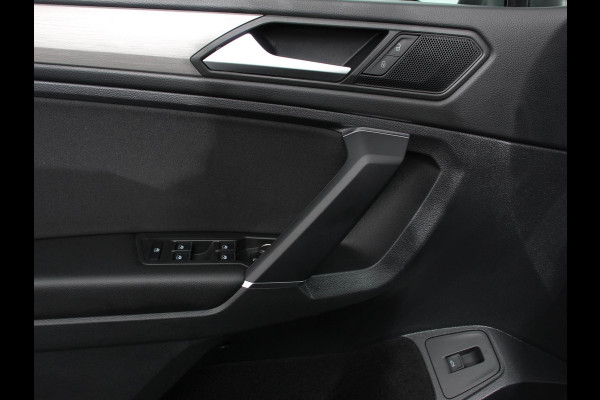Volkswagen Tiguan Allspace 1.5 TSI DSG Comfortline 7p. | Climate Control | Camera | Parkeer sensoren | Trekhaak | Electrisch bedienbare achterklep | Stoelverwarming
