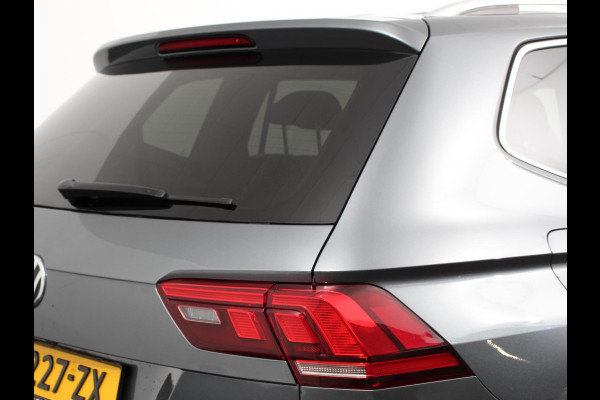 Volkswagen Tiguan Allspace 1.5 TSI DSG Comfortline 7p. | Climate Control | Camera | Parkeer sensoren | Trekhaak | Electrisch bedienbare achterklep | Stoelverwarming