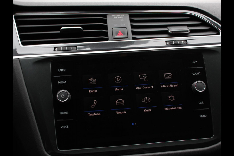 Volkswagen Tiguan Allspace 1.5 TSI DSG Comfortline 7p. | Climate Control | Camera | Parkeer sensoren | Trekhaak | Electrisch bedienbare achterklep | Stoelverwarming