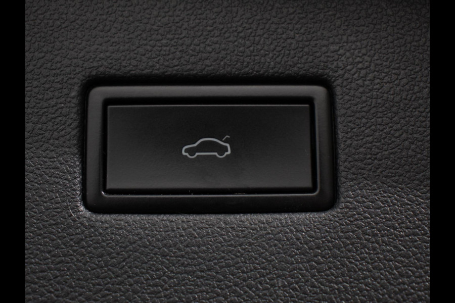 Volkswagen Tiguan Allspace 1.5 TSI DSG Comfortline 7p. | Climate Control | Camera | Parkeer sensoren | Trekhaak | Electrisch bedienbare achterklep | Stoelverwarming