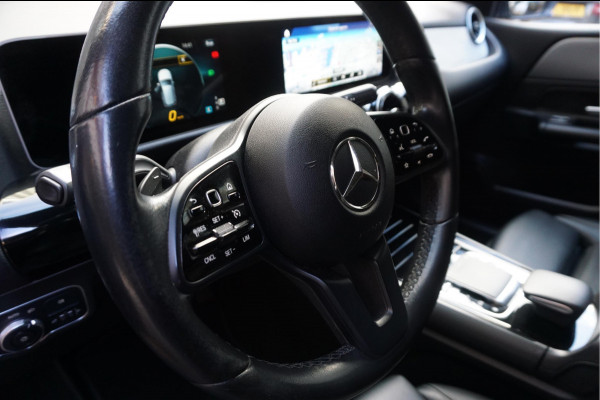 Mercedes-Benz B-Klasse 180 Business Solution Aut7 Night | NAP | Rijkelijk uitgevoerd | Apple Carplay | Camera | Parkeer assistent | Sportinterieur | Cruise + Lane | Sportvelgen | etc