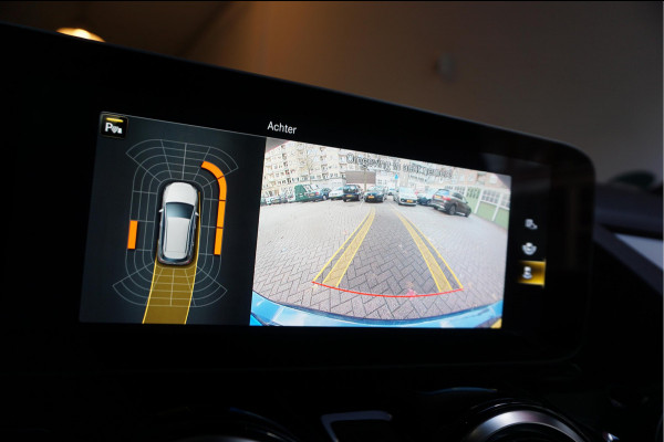 Mercedes-Benz B-Klasse 180 Business Solution Aut7 Night | NAP | Rijkelijk uitgevoerd | Apple Carplay | Camera | Parkeer assistent | Sportinterieur | Cruise + Lane | Sportvelgen | etc