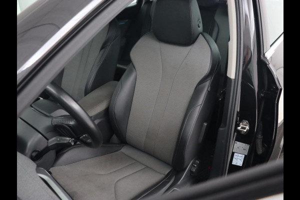 Škoda ENYAQ iV 80 | Trekhaak | Camera | Stuurverwarming | Carplay | Navigatie | 19'' | Full LED | Cruise control | Half leder | Parkeerhulp | Climate control