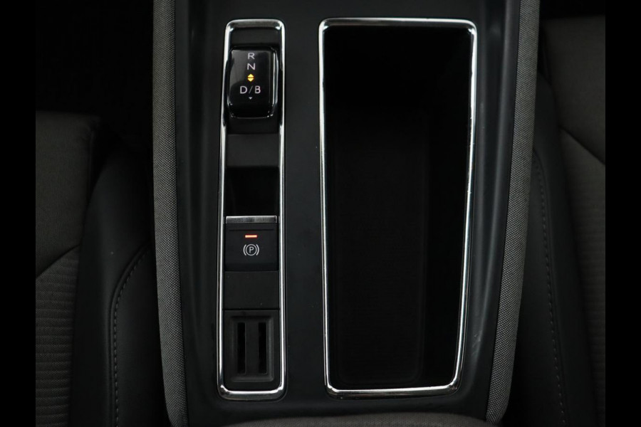 Škoda ENYAQ iV 80 | Trekhaak | Camera | Stuurverwarming | Carplay | Navigatie | 19'' | Full LED | Cruise control | Half leder | Parkeerhulp | Climate control