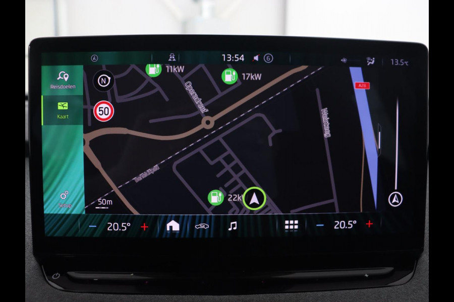 Škoda ENYAQ iV 80 | Trekhaak | Camera | Stuurverwarming | Carplay | Navigatie | 19'' | Full LED | Cruise control | Half leder | Parkeerhulp | Climate control